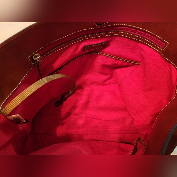 EUC ☆ D&B XL Courtney Shoulder Sac - Picture 7 of 16